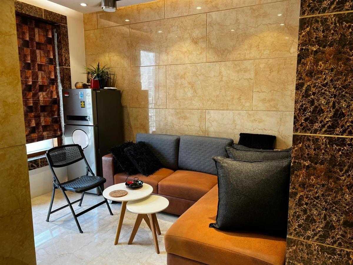 Divine Studios Rajouri Garden 新德里 外观 照片