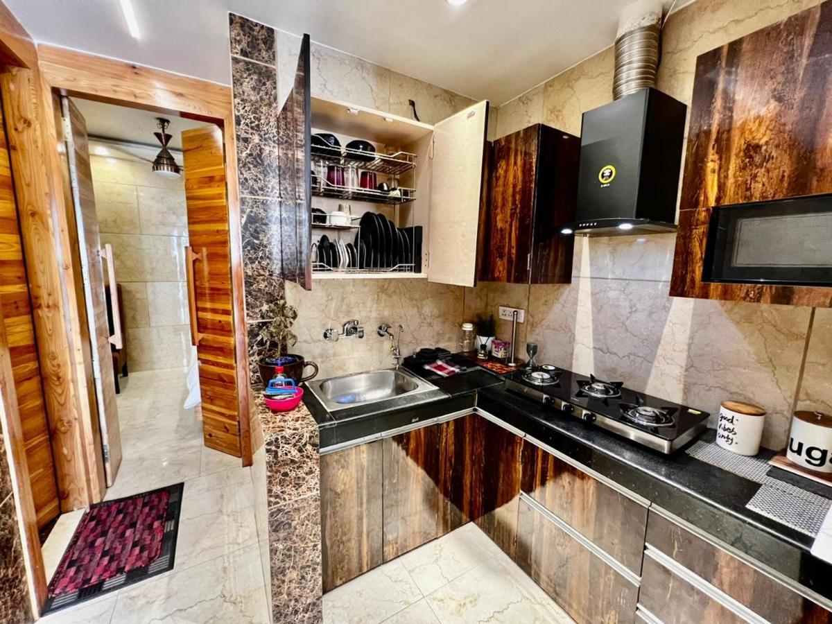 Divine Studios Rajouri Garden 新德里 外观 照片
