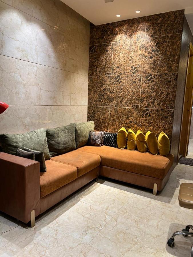 Divine Studios Rajouri Garden 新德里 外观 照片
