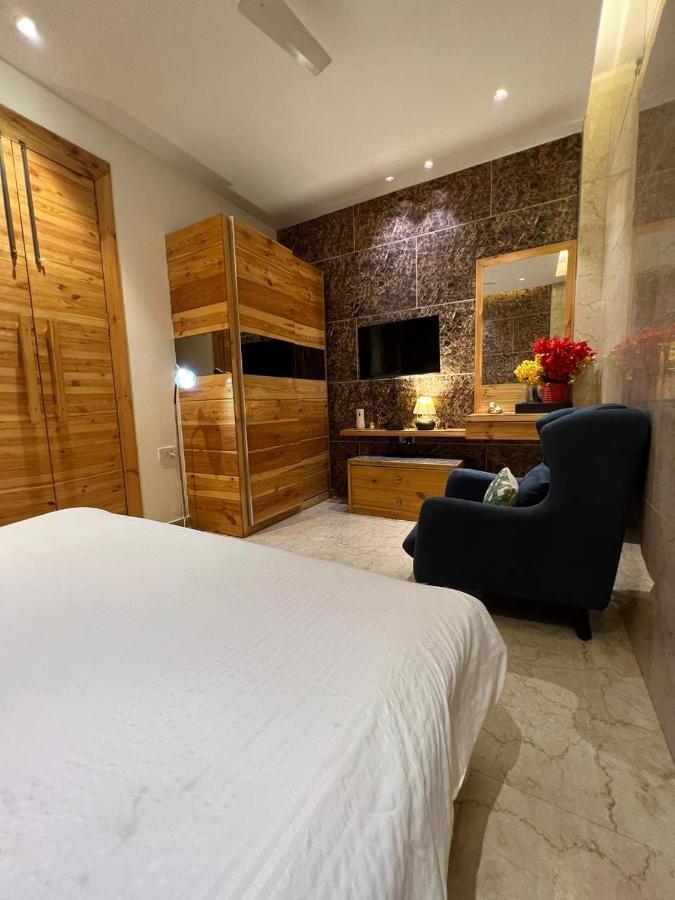 Divine Studios Rajouri Garden 新德里 外观 照片
