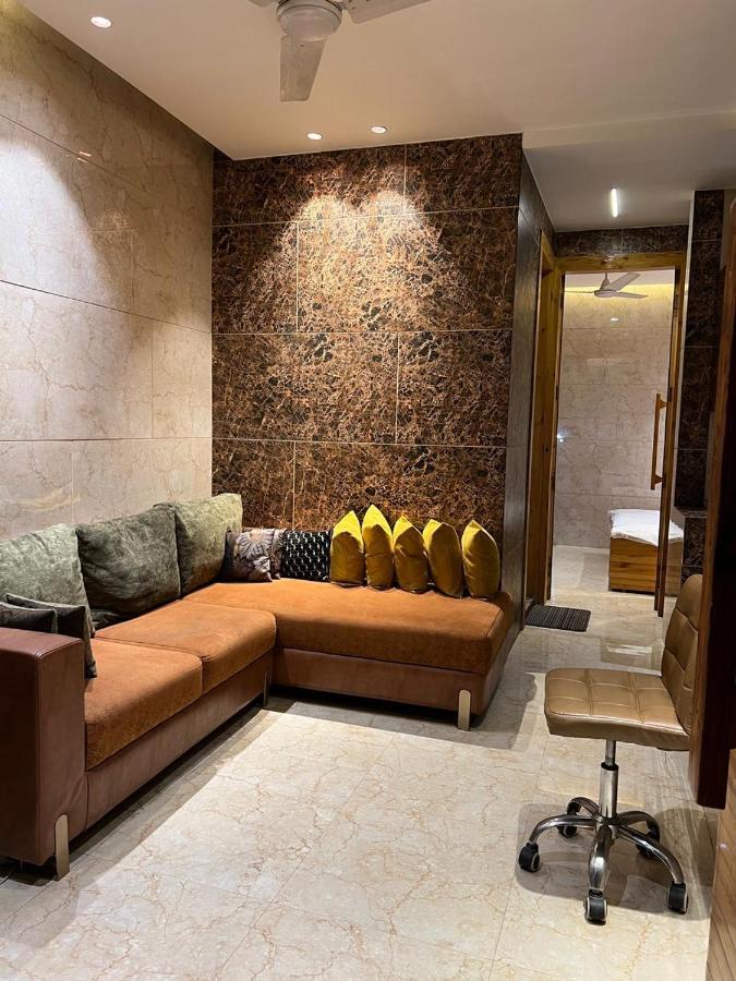 Divine Studios Rajouri Garden 新德里 外观 照片