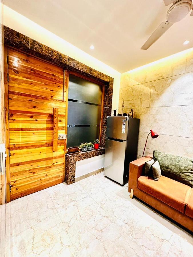 Divine Studios Rajouri Garden 新德里 外观 照片